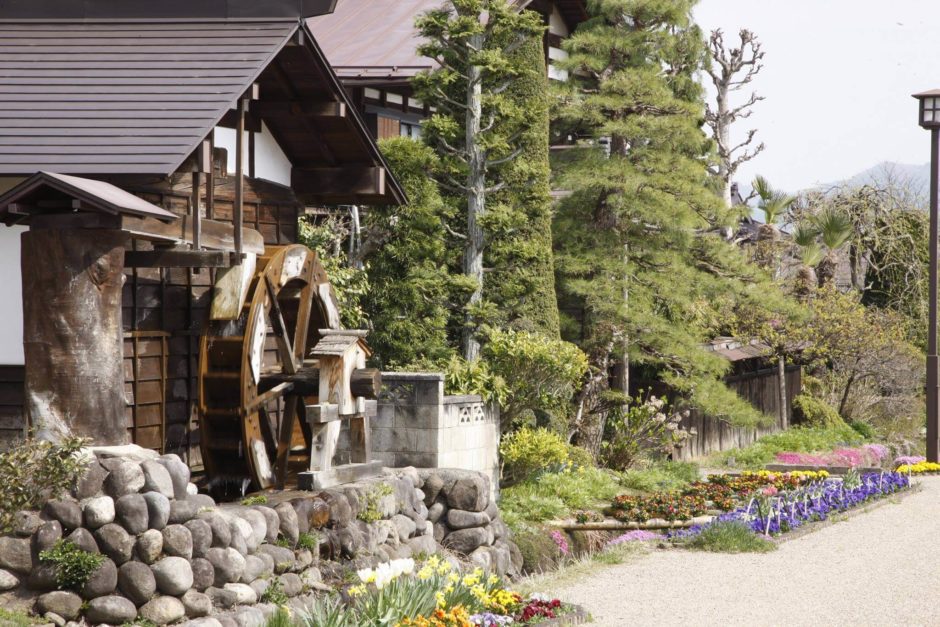 「旧須川宿・たくみの里」/里山十帖・春の寄り道スポット