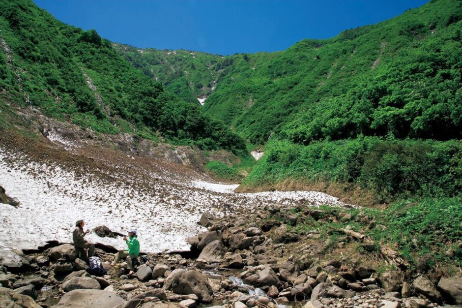 里山十帖周辺・トレッキングスポット その⑧ 中荒沢万年雪